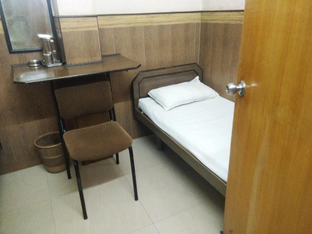 Sri Saraswathi Lodge photo