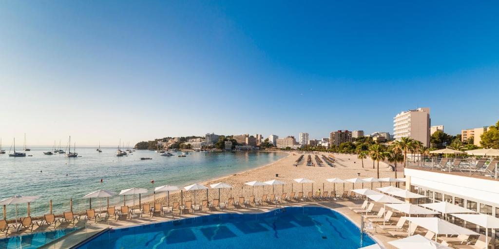 Globales Santa Lucia - Adults Only 18 — Beach in Palma Nova, Balearic Islands