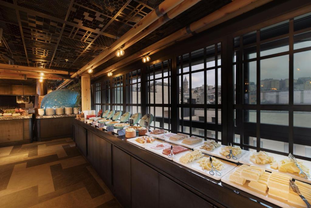 طعام و مشروبات