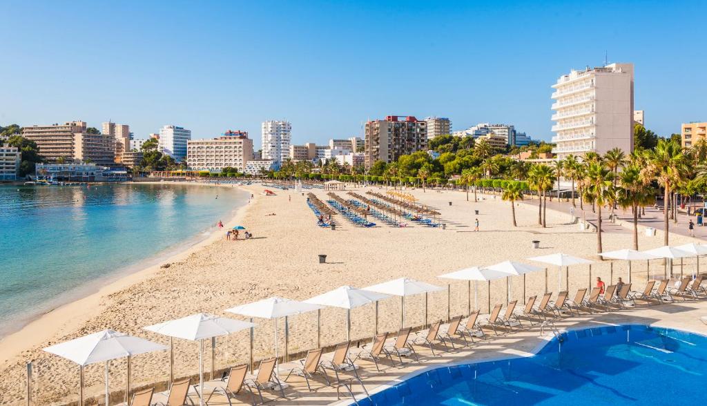 Globales Santa Lucia - Adults Only 18 — Beach in Palma Nova, Balearic Islands
