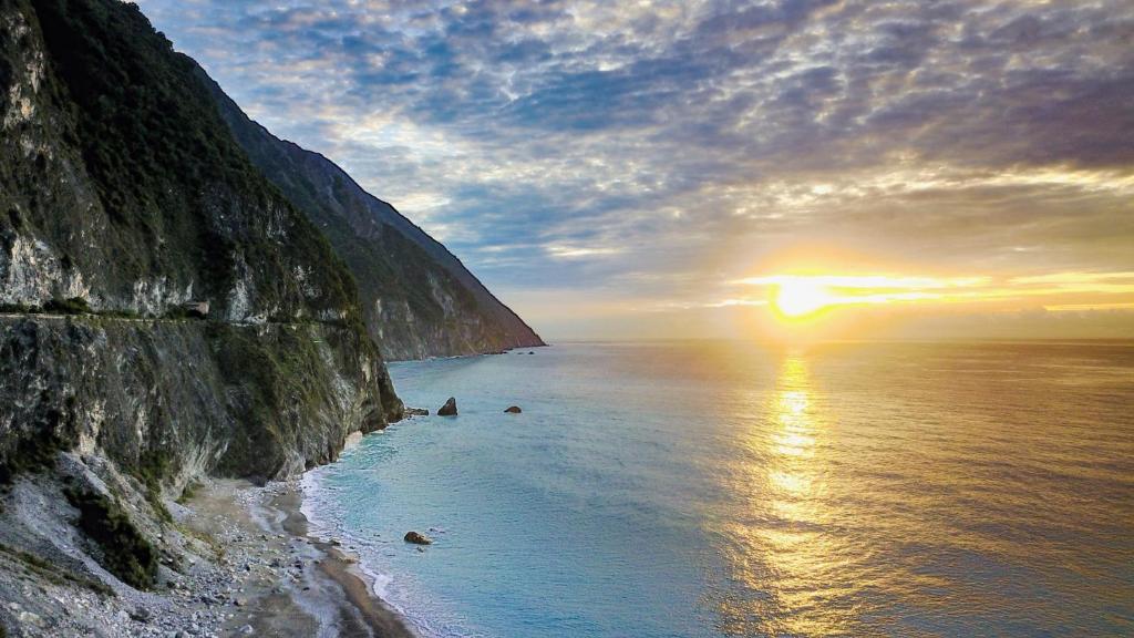 View, Stick-On B&B in Hualien