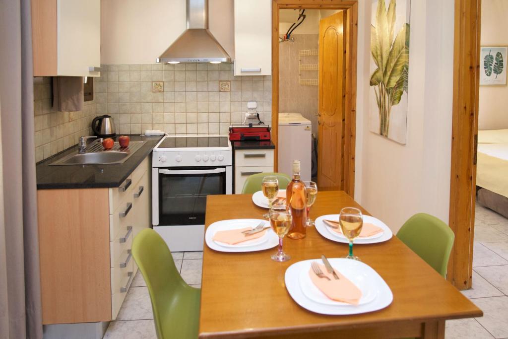 Dias Ground Floor Apartment 전경