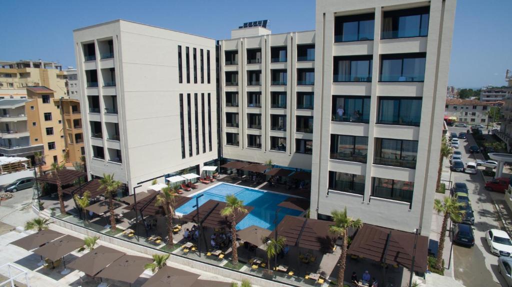 Royal G Hotel & SPA 4 Star — Swimming pool in Durres, Durres