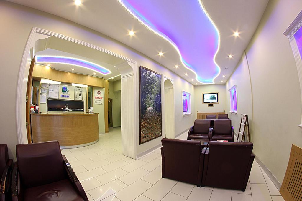 Paradise Hotel photo
