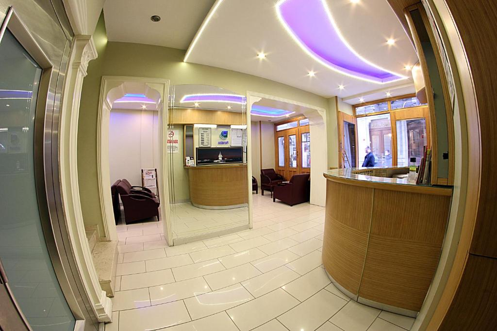 Paradise Hotel photo
