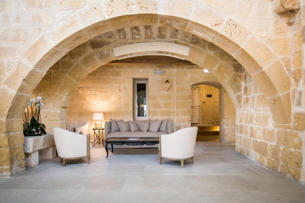 Cesca's Boutique Hotel photo
