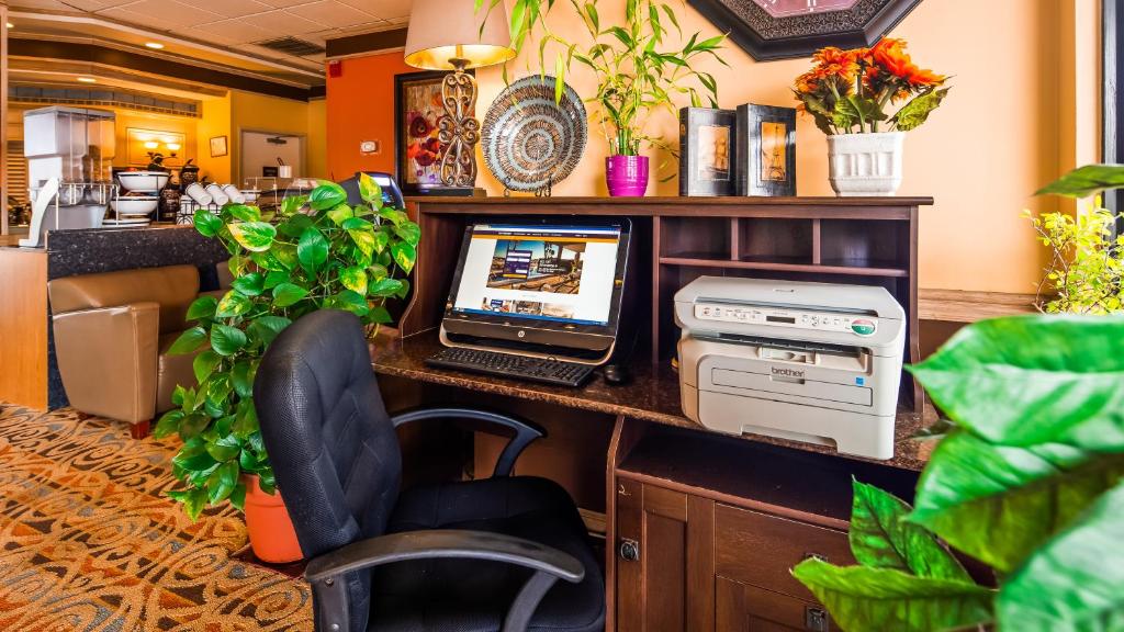 Surestay Plus Hotel By Best Western Fayetteville Photo 22