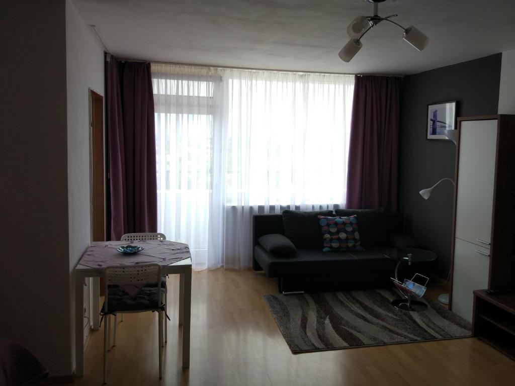 HAUSBURG studio. City view - 2
