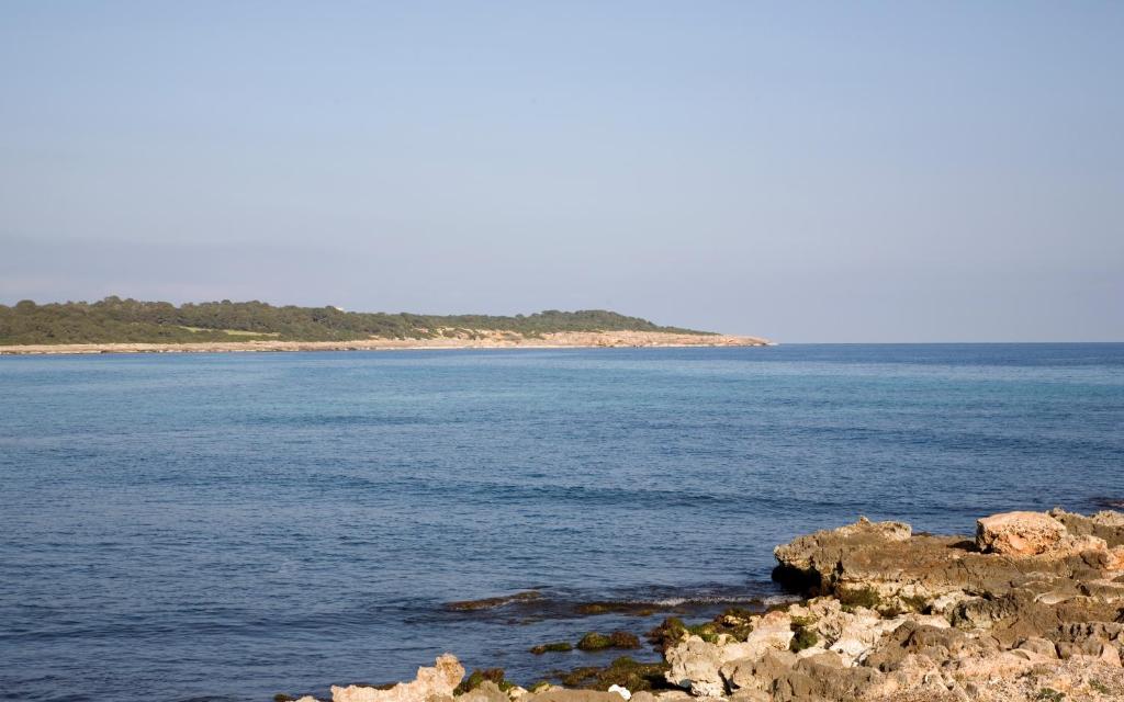 Hotel Mariant — Beach in S'Illot, Balearic Islands