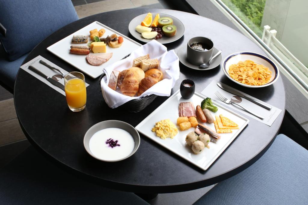 Mâncare şi băutură