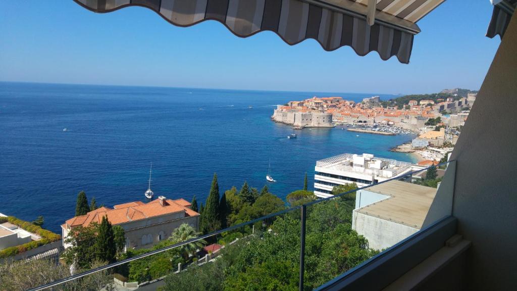 Nik 2 the views apartment top location — Hotel in Dubrovnik