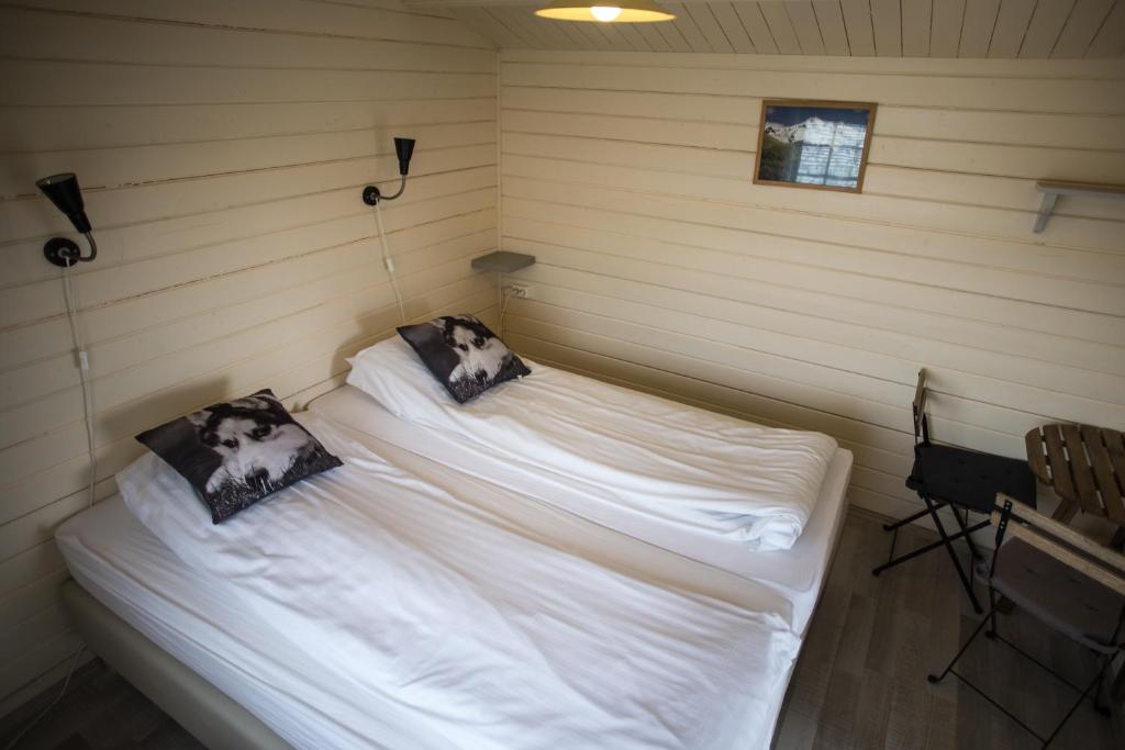 Efri-Vik Bungalows photo