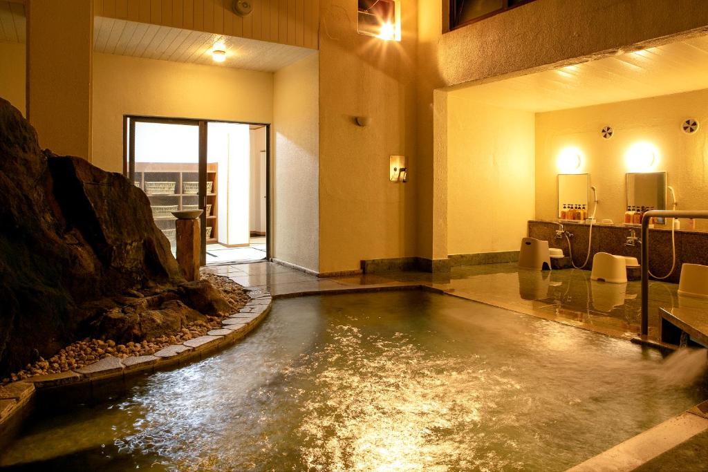 Hot spring bath
