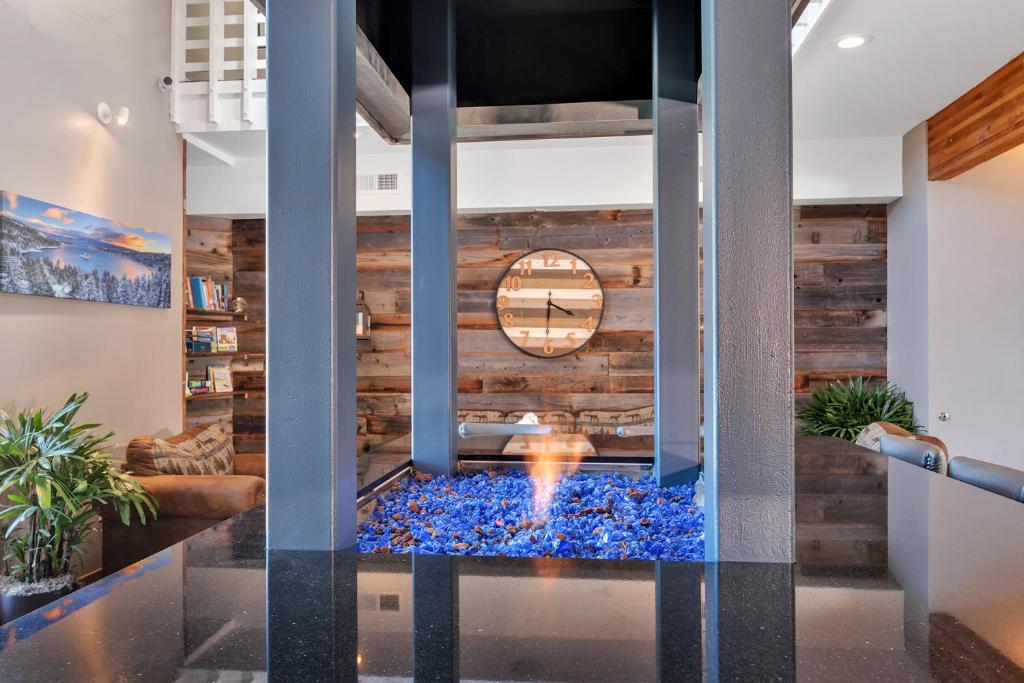Beach Retreat & Lodge at Tahoe photo