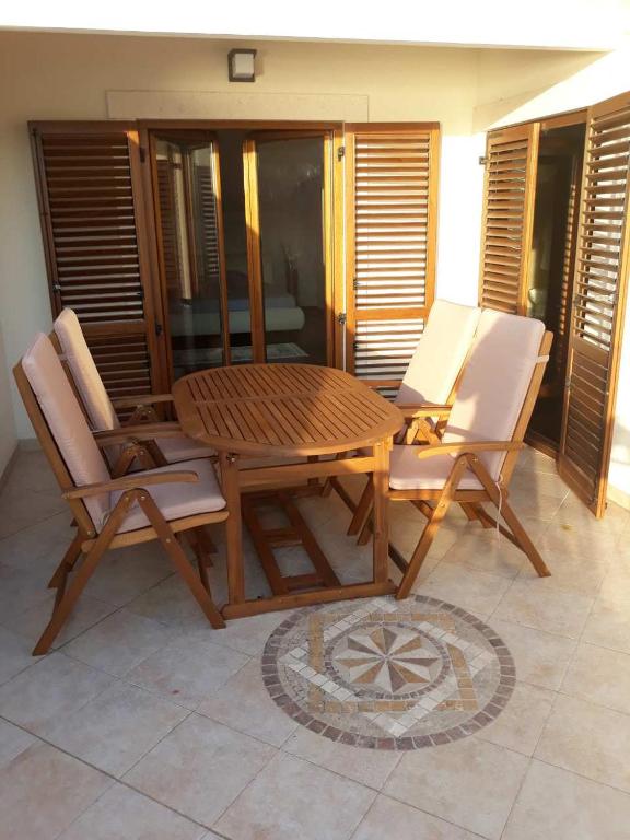 Maniva penthouse by the sea - 2