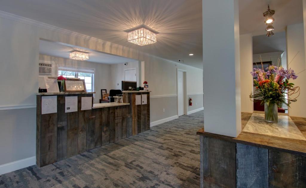 Ogunquit Tides フロント・ロビー