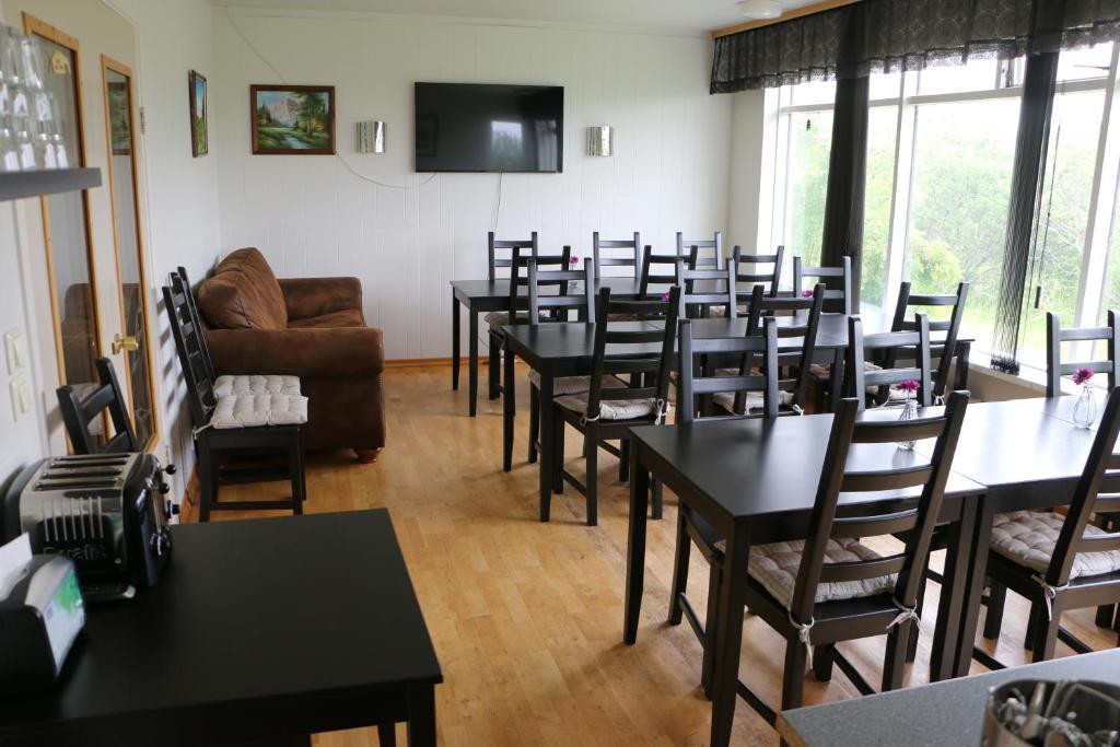 Shared lounge/TV area