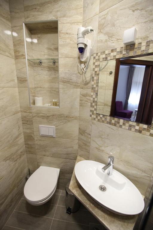 Apis Hotel - 5