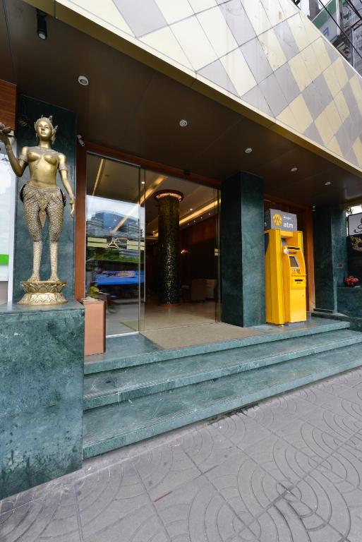 ทางเข้า