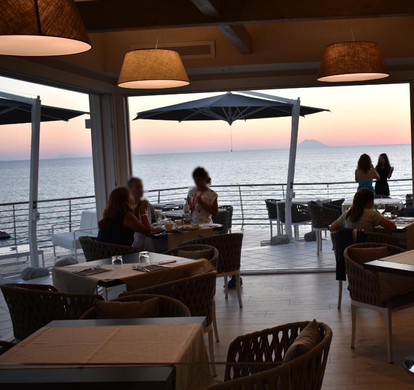 Baia del Godano Resort & Spa — Restauracje i bary in Ricadi, Kalabria