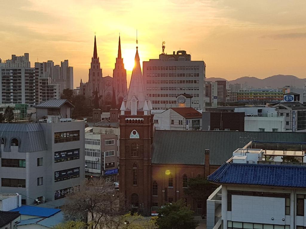 Midtown Hostel Daegu photo