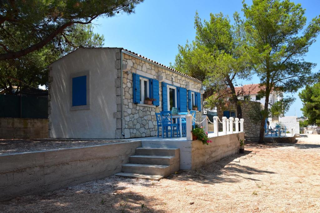 Levantara photo