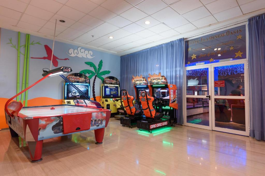 Medplaya Hotel Flamingo Oasis — Attractions for children in Benidorm, Valencian Community