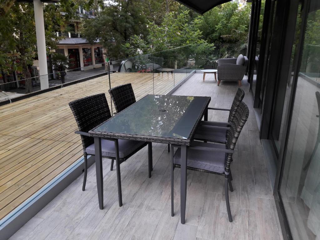 Central STEMA Luxury photo