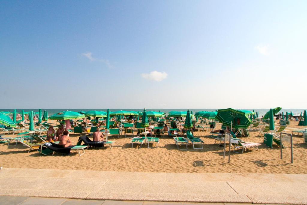 Hotel Elpiro — Beach in Jesolo, Veneto
