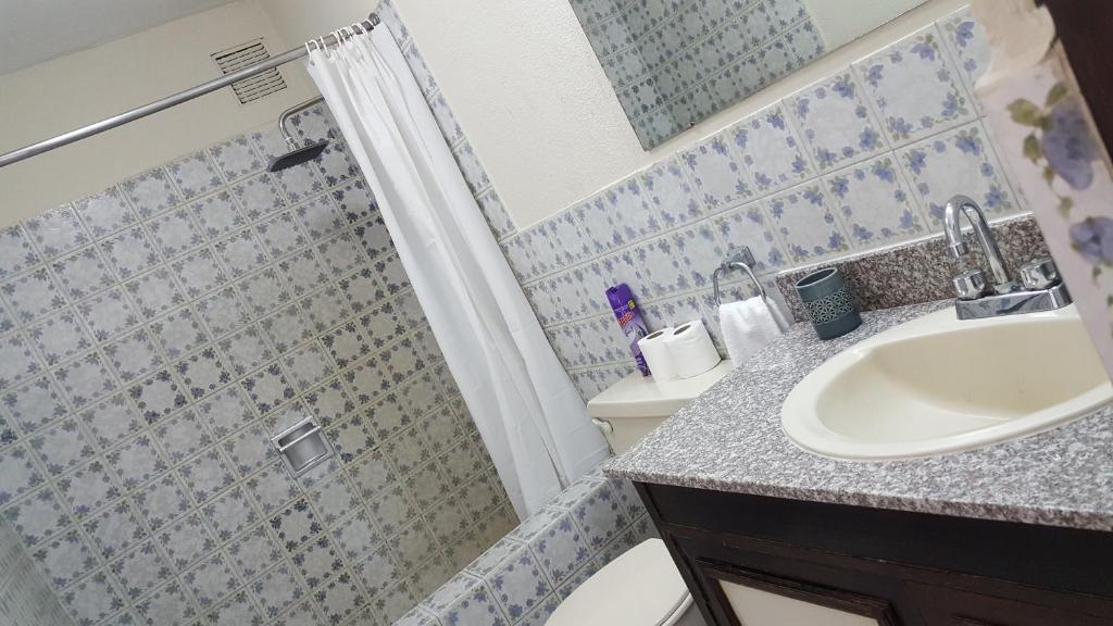 Apartment business/airport area Guatemala City photo