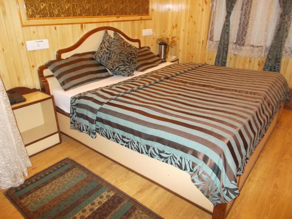 Comfortable Rooms Fitted With Modern Amenities photo