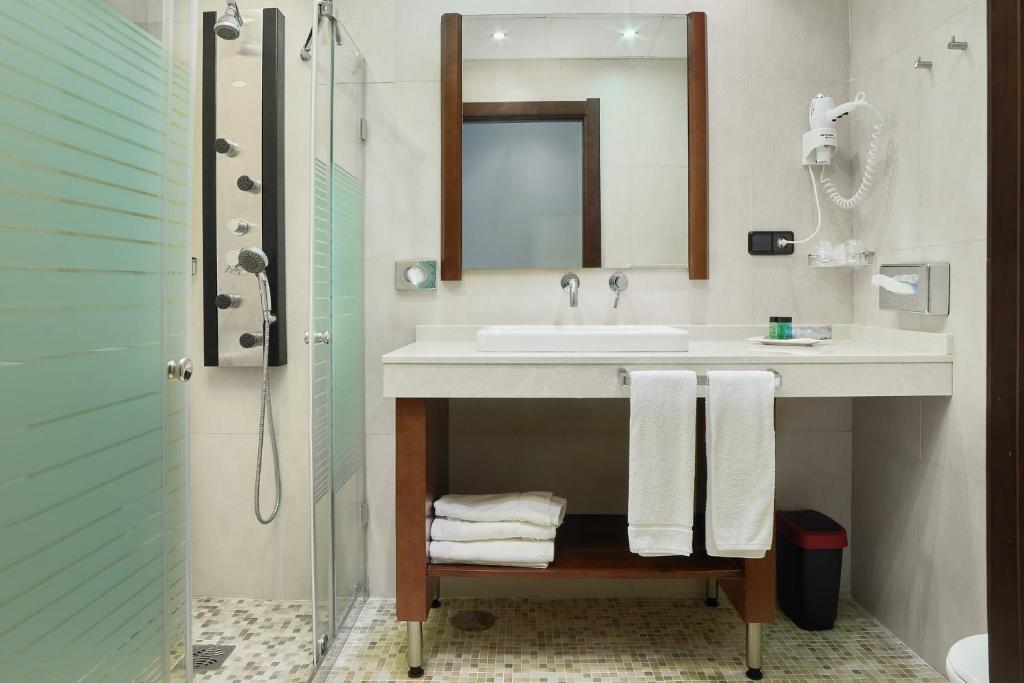Hotel Granda - 4