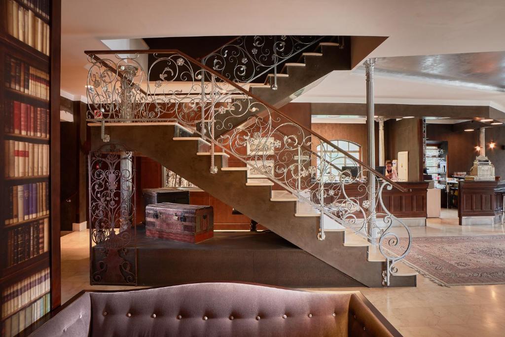Hotel Granda - 5