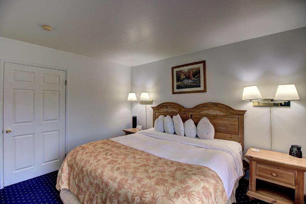 Days Inn & Suites by Wyndham Lolo photo