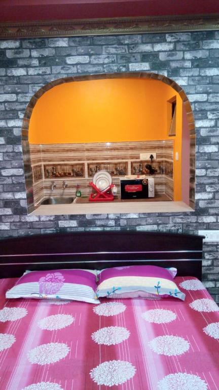 Deluxe Studio - AC, Kitchenette, Bathroom, Balcony photo