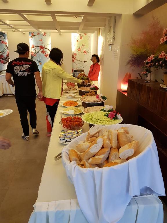 Khách sạn Giai Điệu