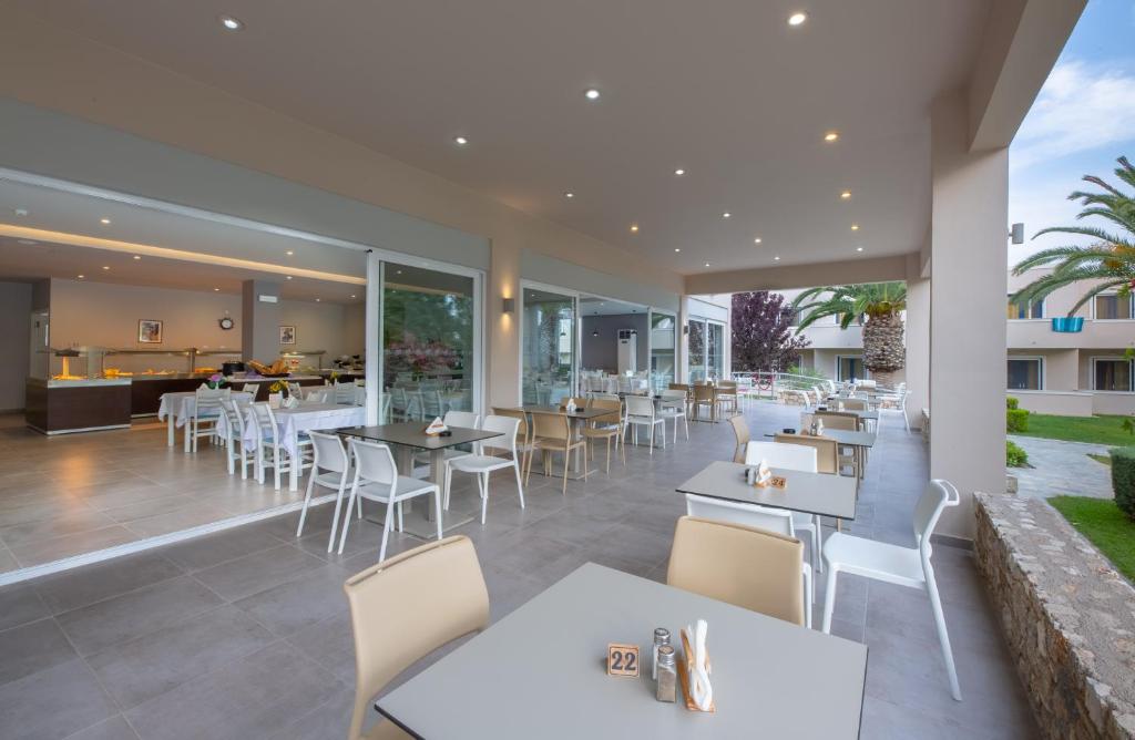 Hotel Esperia — Restaurant & bars in Marmari (Kos), South Aegean