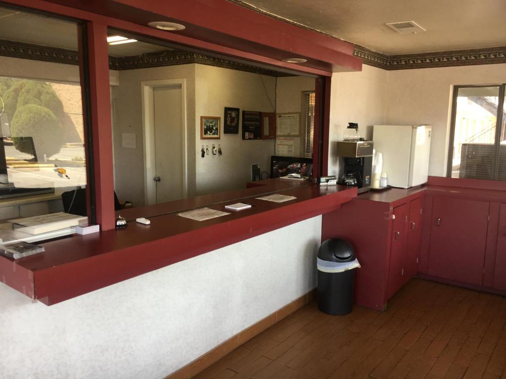 Executive Inn Odessa photo