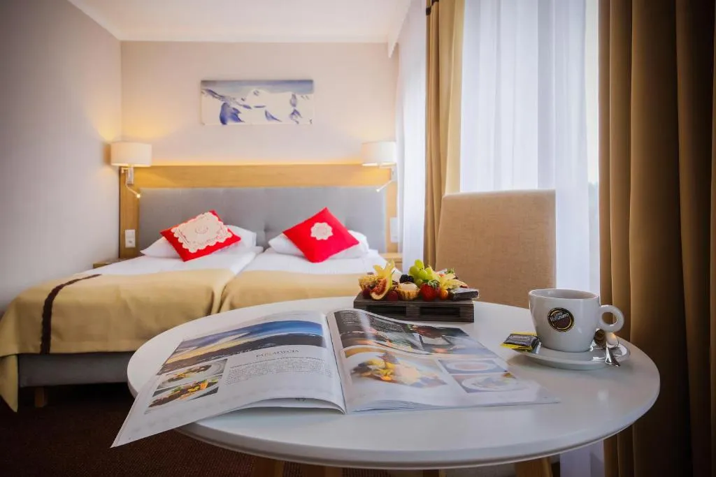 HOTEL*** NAT Bukowina Tatrzańska，位于布科维纳-塔钱斯卡的酒店
