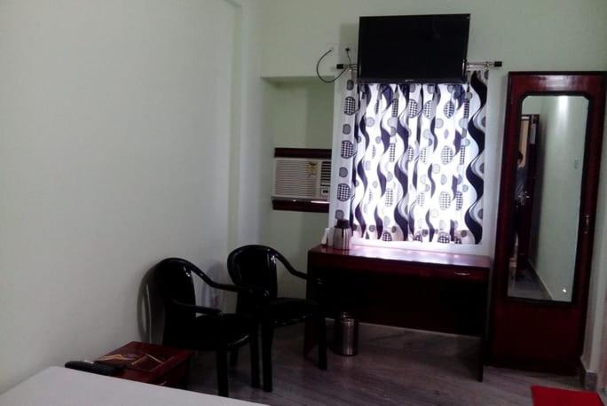Hotel Rajhans photo