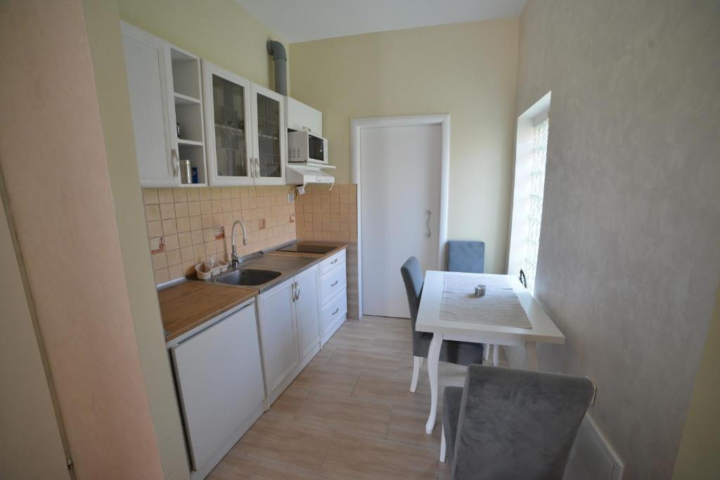 Apartmani MV — Hotel in Uzice