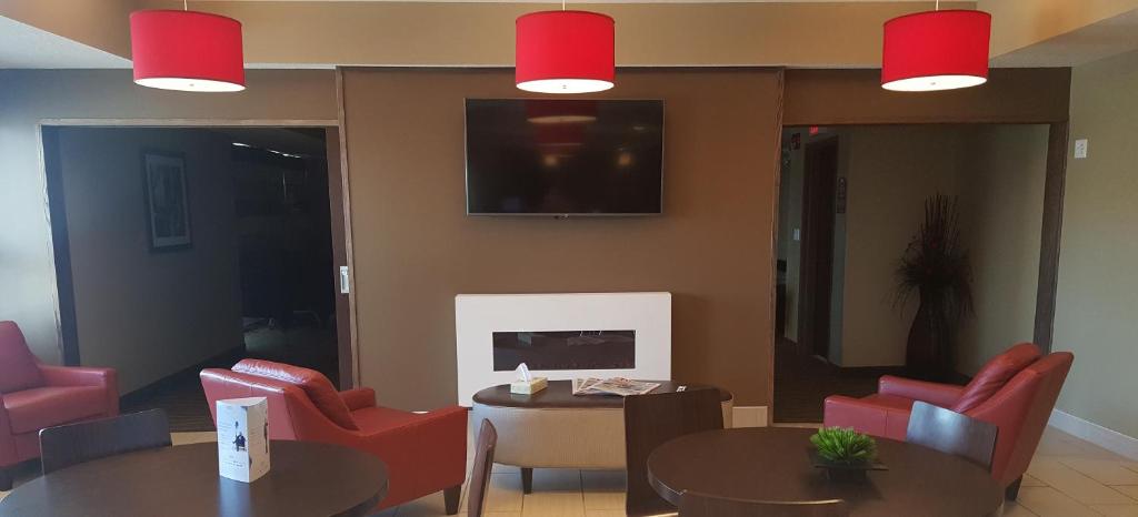 Microtel Inn & Suites by Wyndham Whitecourt photo