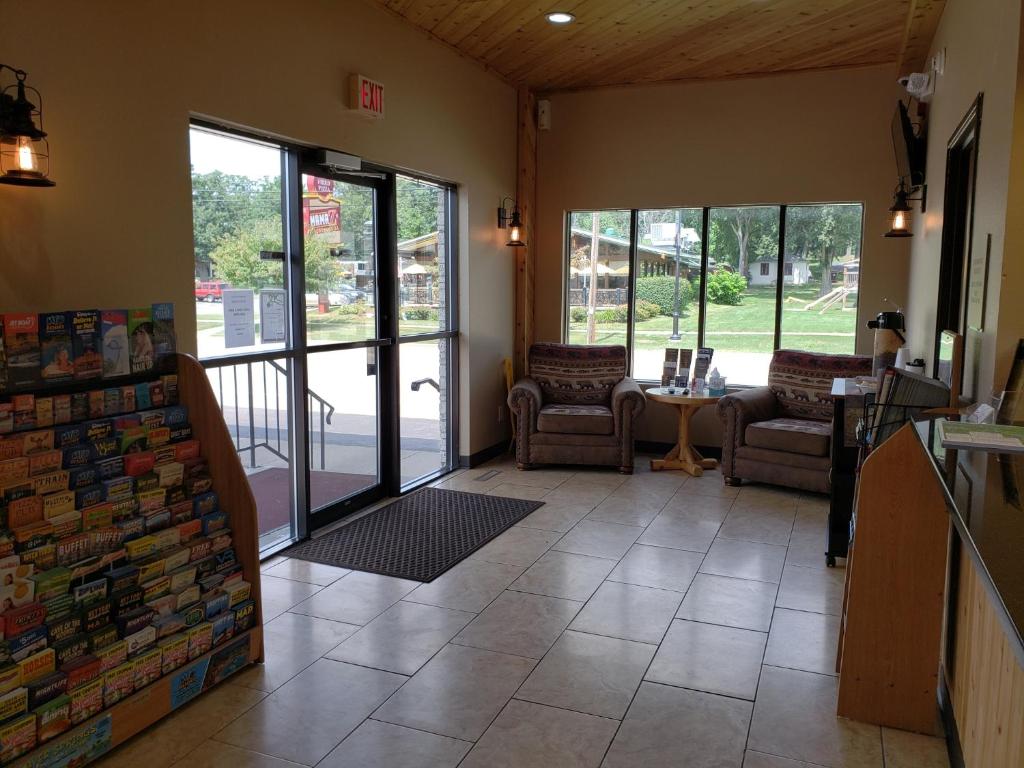 Woodside Dells Hotel & Suites photo