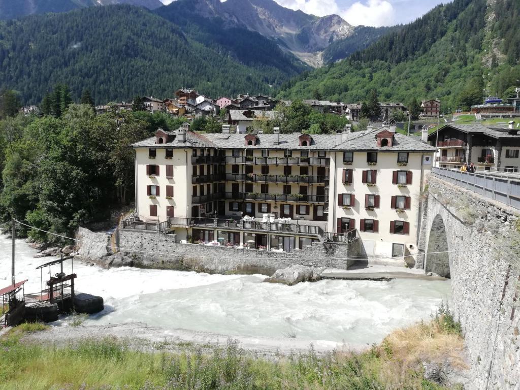 Hotel Tavernier - 3