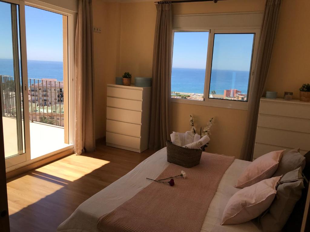 Rooms in Seafront Villa — Hotel in Málaga