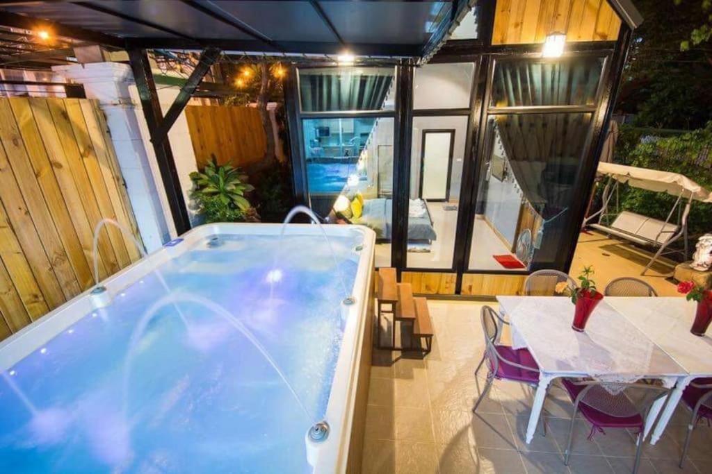 Chic villa Jomtien photo