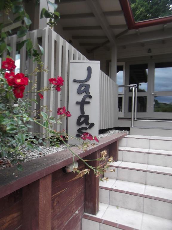 Jafa's Motels photo
