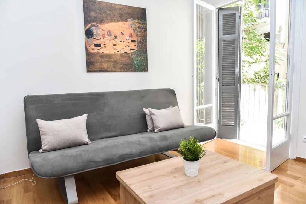 Warm Apartment at Exarchia 1 bed 2 pers — Hotel in Athens