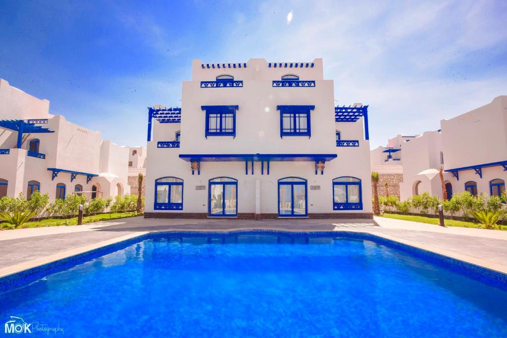Luxury Villa with pool in Hurghada — Hotel in Hurghada