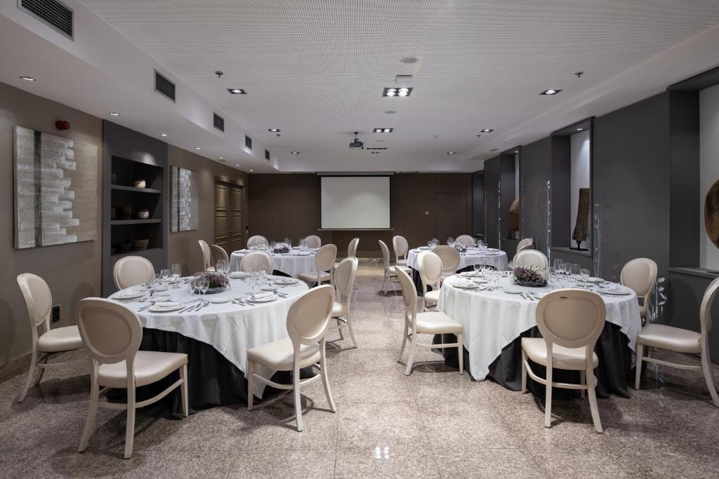 Catalonia Atocha — Restaurant & bars in Madrid, Community of Madrid